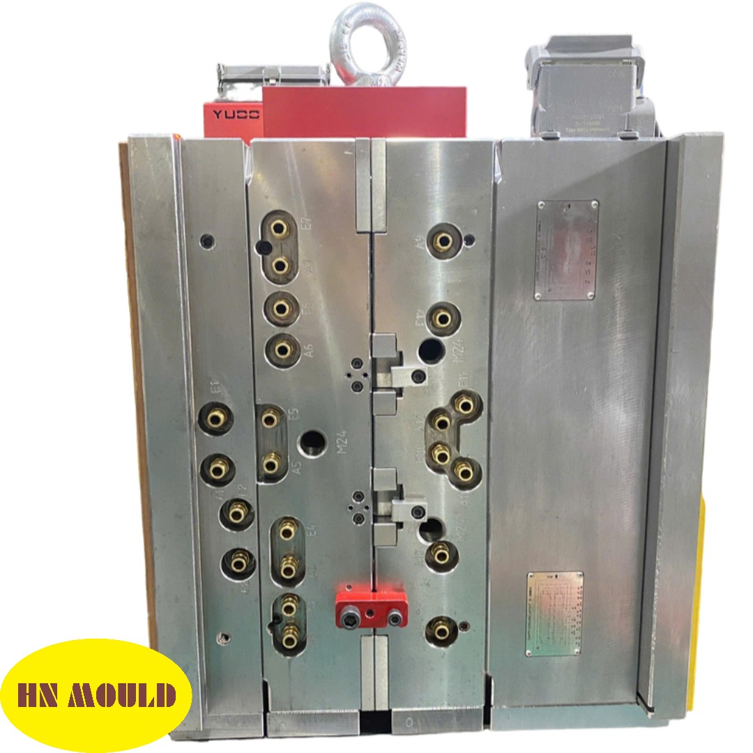 Food and Beverage Packaging Injection Mold