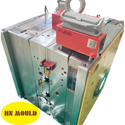 khuôn tùy chỉnh cho các công ty ô tô Đức