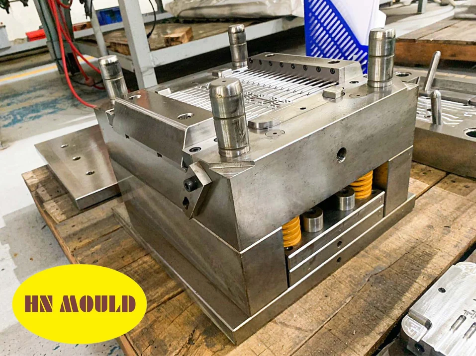 Bộ khuôn ép nhựa tùy chỉnh tại xưởng HANOI MOULD